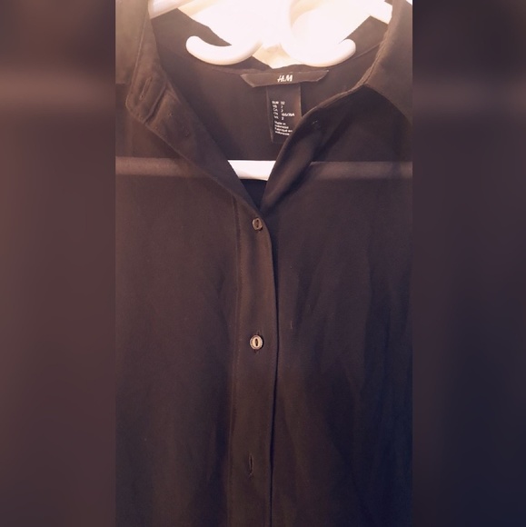 H&M Sleeveless Black shirt chiffon Size 2 - Picture 2 of 2